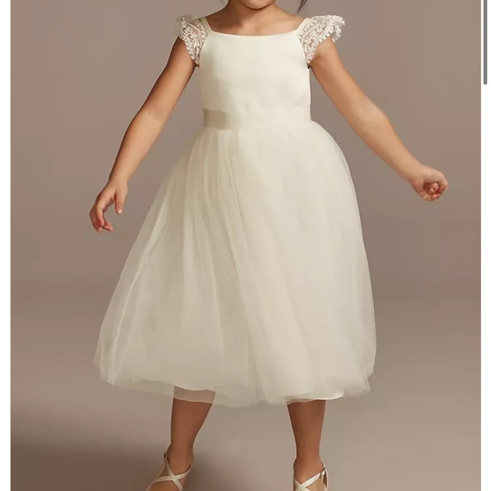 David's Bridal Crochet Cap Sleeve Ruffle Flower Girl Dress, Ivory,Size 6 (Girls)